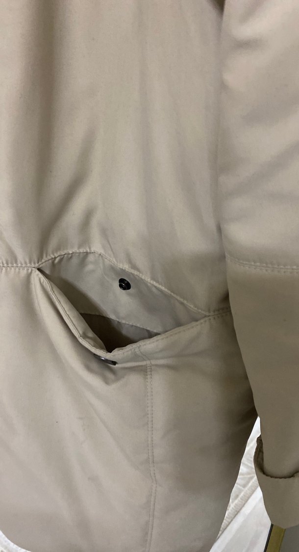 Bej Düğmeli Rahat Kesim Mini Mont - Görsel 4