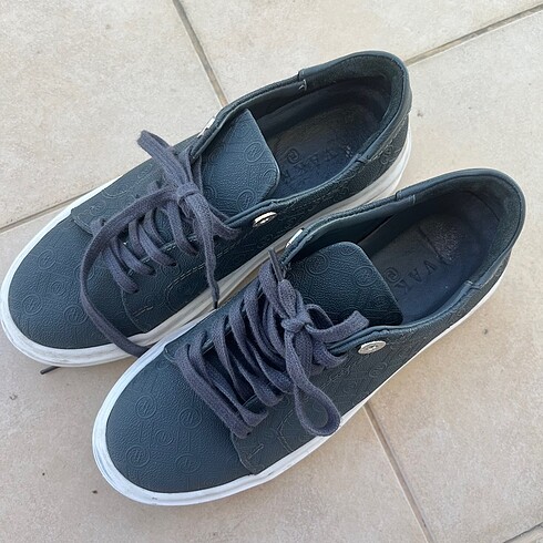 37 Beden gri Renk Vakko Sneaker