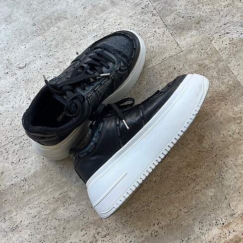 37 Beden siyah Renk DKNY Sneaker