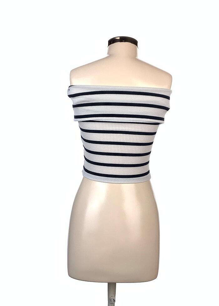 Pull and Bear T-shirt p İndirimli. - Görsel 3