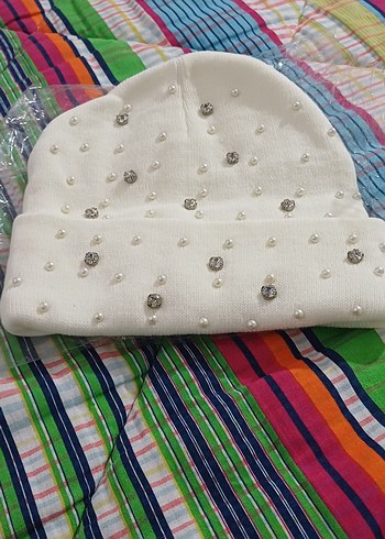 Boncuk İşlemeli Beyaz Kadın Bere - Görsel 2