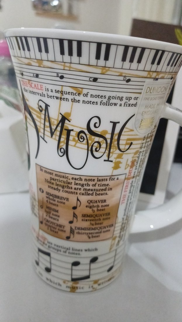 Müzik Temalı Renkli Nota Desenli Kupa - Görsel 2