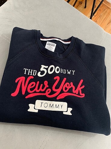 TOMMY HILFIGER SWEATSHİRT
