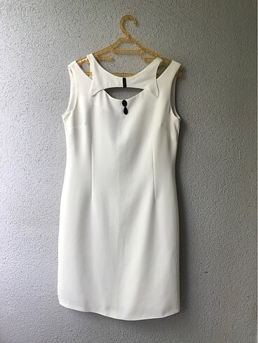 Klasik şık Beyaz astarlı elbise
