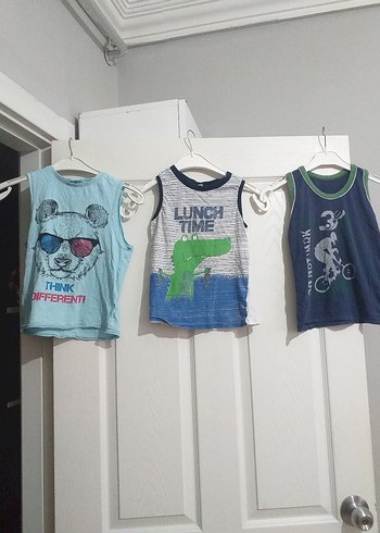 Beyaz ve renkli çocuk atletleri seti - Görsel 4