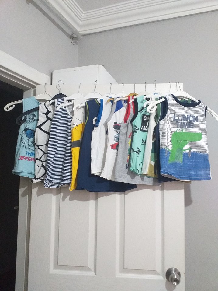 Beyaz ve renkli çocuk atletleri seti - Görsel 2