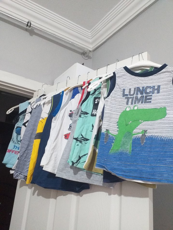 Beyaz ve renkli çocuk atletleri seti - Görsel 3