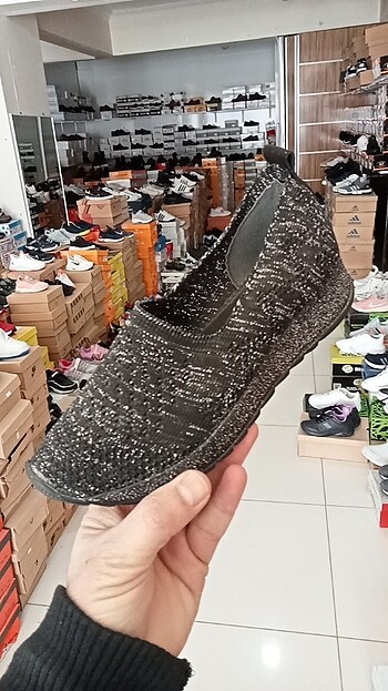 Spor ayakkabı 