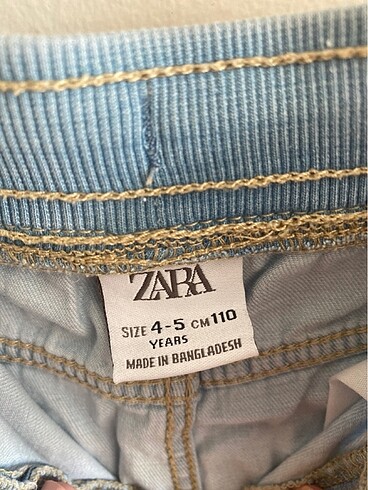4 Yaş Beden Zara Erkek Çocuk Kot Şort