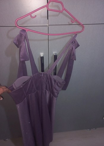 Mor V Yaka Askılı Midi Elbise - Görsel 3