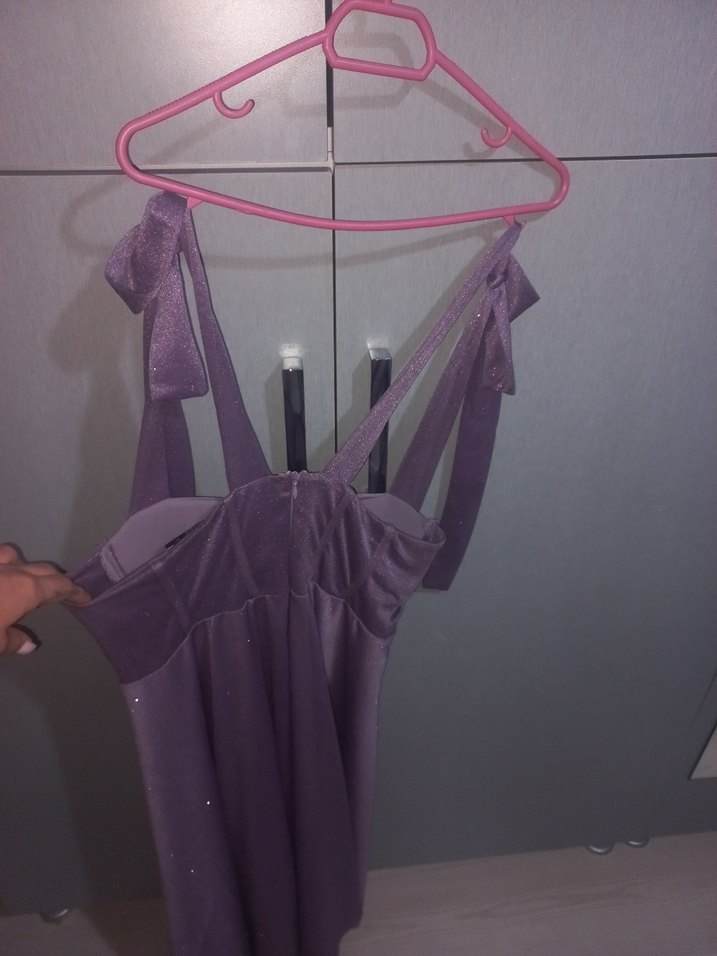 Mor V Yaka Askılı Midi Elbise - Görsel 3