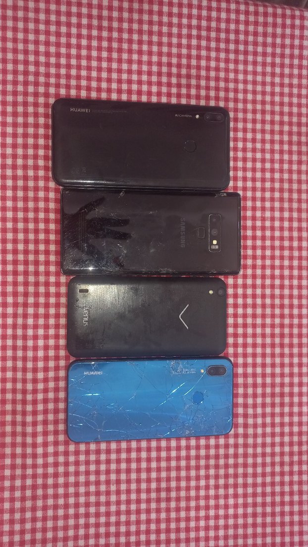 Beyaz Panasonic Lumix Dijital Kamera ve Samsung Powerbank - Görsel 2