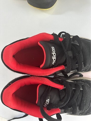 33 Beden Adidas erkek çocuk spor ayakkabı