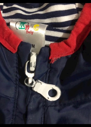 Kapüşonlu Mavi Erkek Çocuk Yağmurluk - Görsel 3