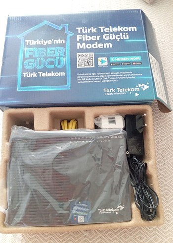 Beden Türk Telekom Fiber Güçlü Modem Siyah