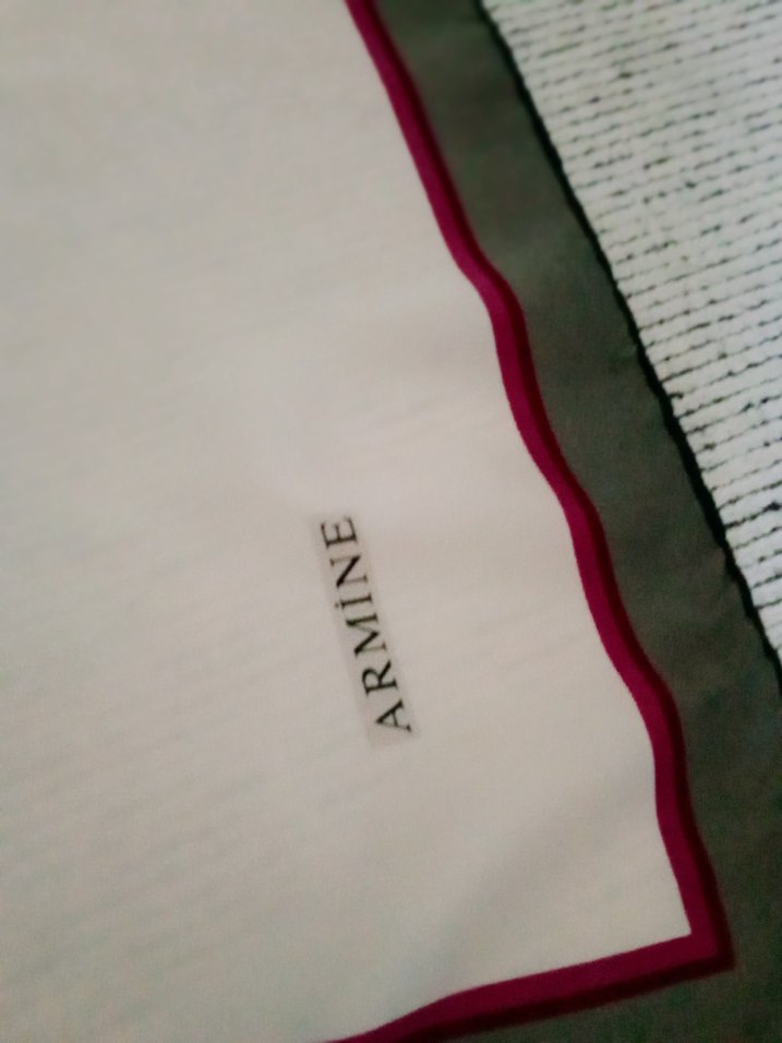 Çiçek Desenli Çok Renkli İpek Fular - Görsel 2