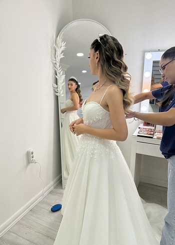 Diğer İp Askılı Çiçek ve Taş İşlemeli Helen Gelinlik