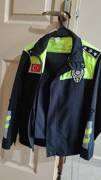 6.7.8 yaşa uyumlu polis üniforması