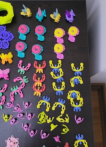4 adet kanatlı kinder joy oyuncak
