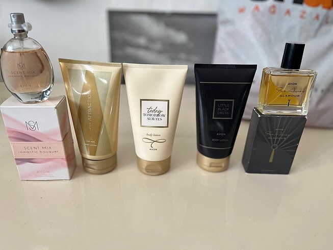 Avon set