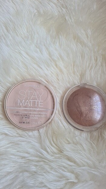 Rimmel London Rimmel London Stay Matte pudra ve Golden Rose Terracota Allık 10