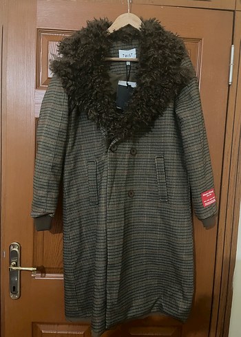 Kahverengi Yünlü Kürk Detaylı Kadın Kaban - Görsel 3