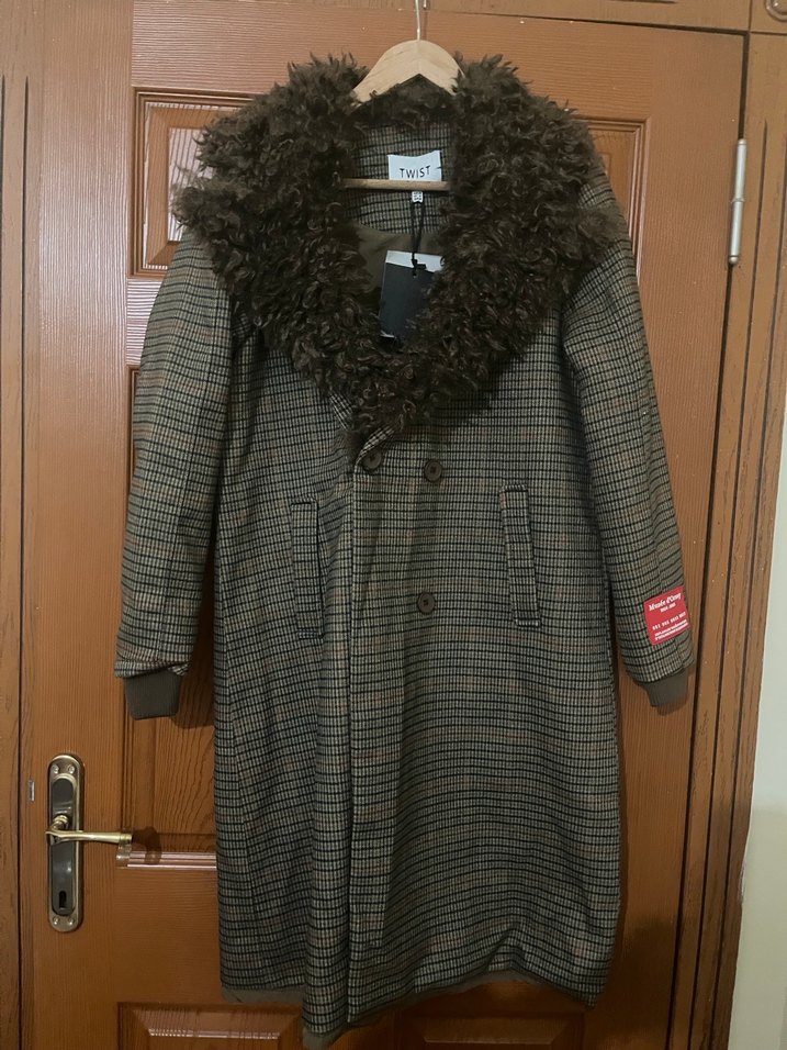 Kahverengi Yünlü Kürk Detaylı Kadın Kaban - Görsel 3