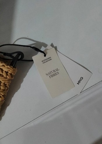 Püsküllü Bej Minimalist Kadın Çanta - Görsel 3