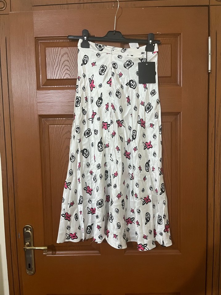 Çiçek Baskılı saten Beyaz midi Etek - Görsel 3