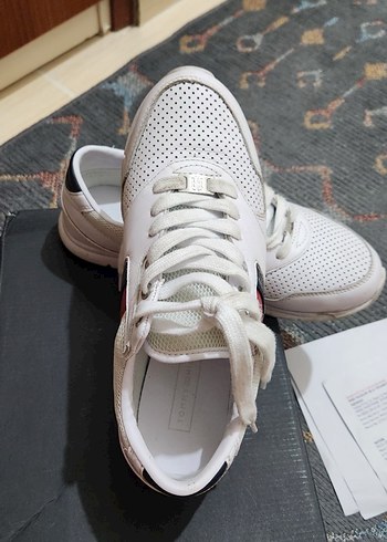 37 Beden beyaz Renk Beyaz Bağcıklı Kadın Sneaker Tommy Hilfiger