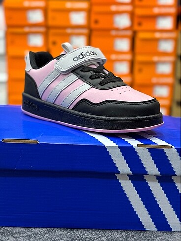32 Beden Adidas Kız Çocuk Ayakkabı Siyah Pembe Gri