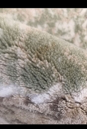 Beden Crea Demirci halısı