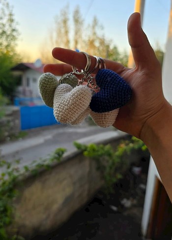 Hello Kitty Bohem Gri Örgü Kalp Anahtarlık