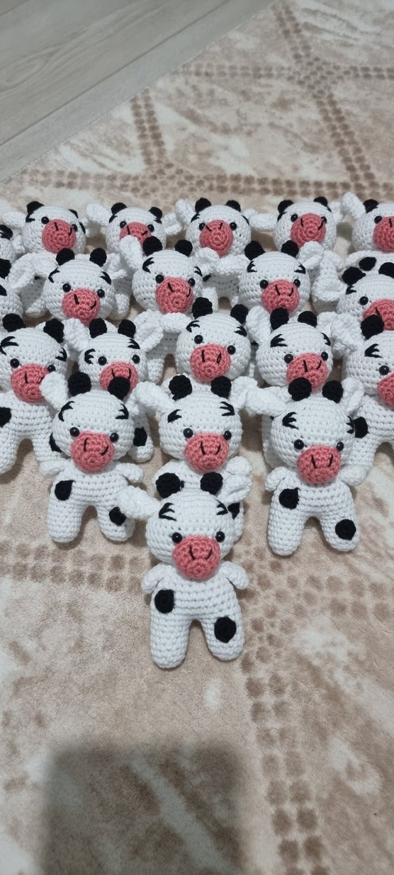 El Yapımı Beyaz Renkli İnek Peluş Oyuncak - Görsel 3