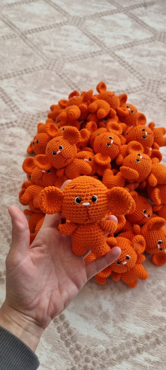 Turuncu Renkli El Örgüsü Peluş Oyuncak - Görsel 2