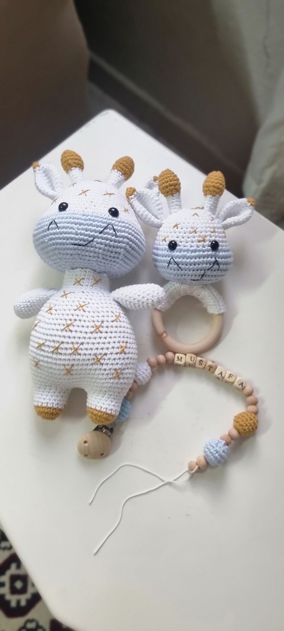 Pastel Beyaz Zürafa Diş Kaşıyıcı ve Çıngırak Seti - Görsel 2