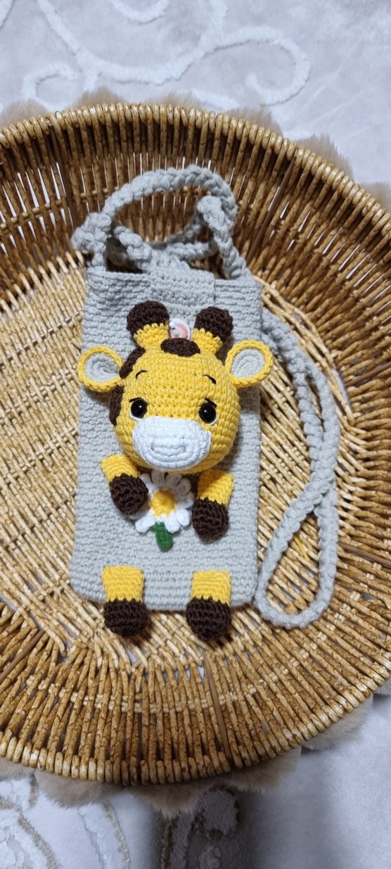 El Örgüsü Kırmızı Tavşanlı Telefon Kılıfı - Görsel 4