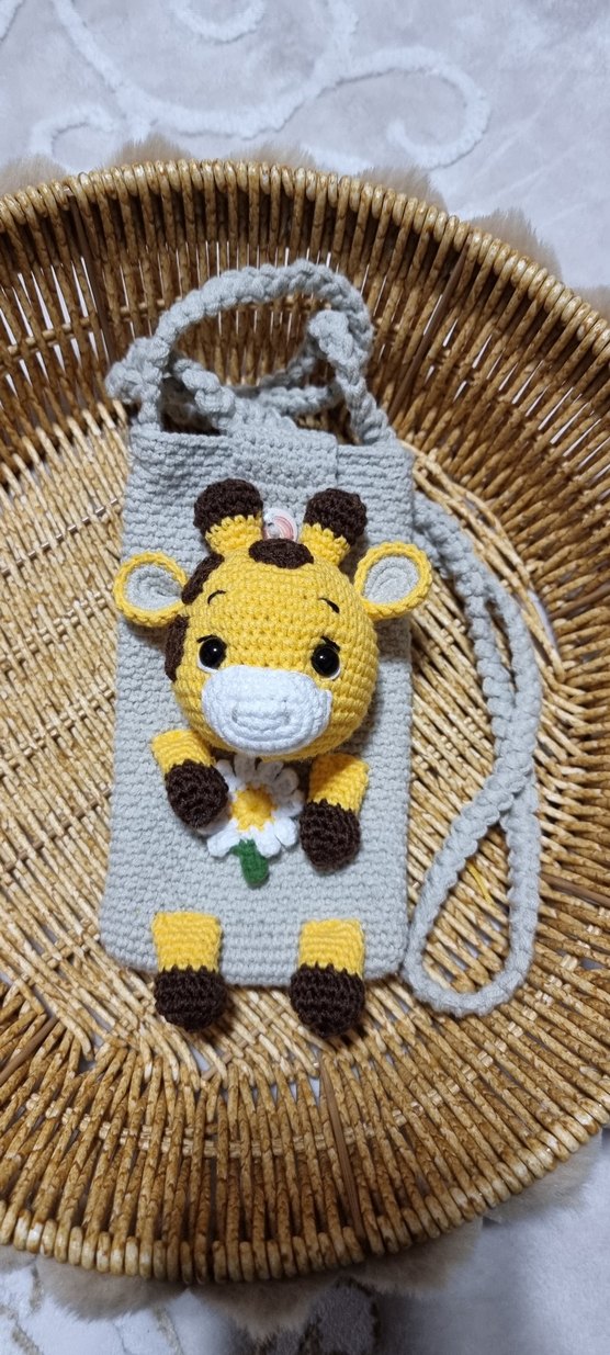 El Örgüsü Kırmızı Tavşanlı Telefon Kılıfı - Görsel 2