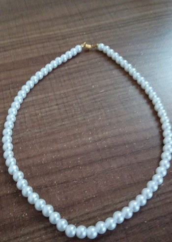 Uzun Beyaz Boncuklu Kadın Kolye - Görsel 2