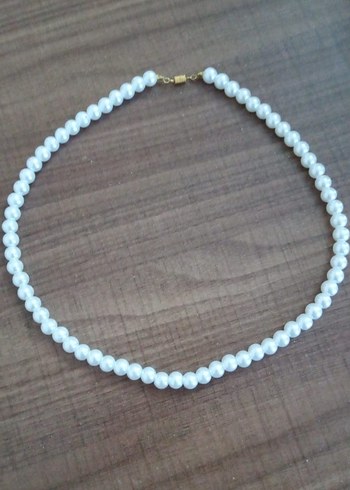 Uzun Beyaz Boncuklu Kadın Kolye - Görsel 4