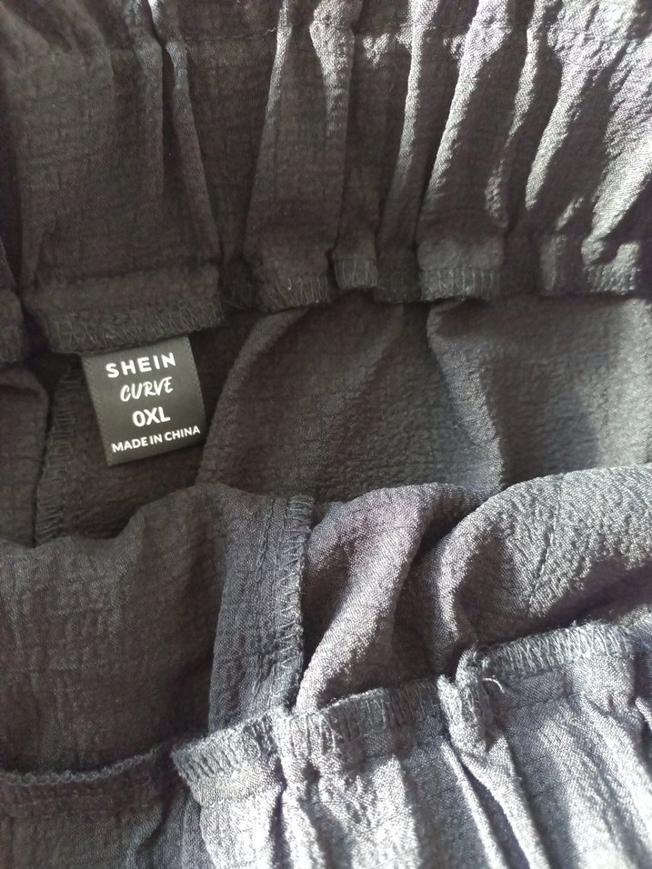 Kadın Siyah Beli Lastikli Kısa Şort - Görsel 3