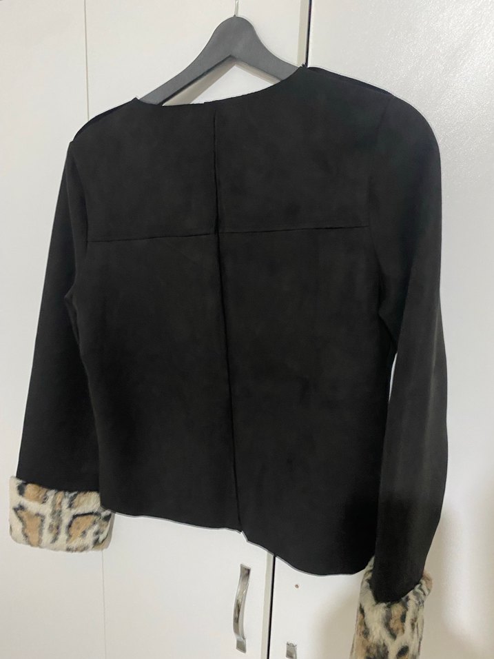 Leopar Desenli Kürk Detaylı Siyah Kadın nubuk bluz - Görsel 4