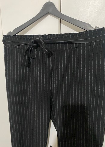 Kadın Siyah Çizgili paçası katlı Midi Pantolon - Görsel 2