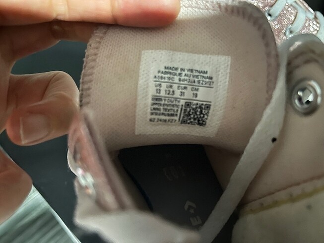 31 Beden pembe Renk Simli Converse Bot