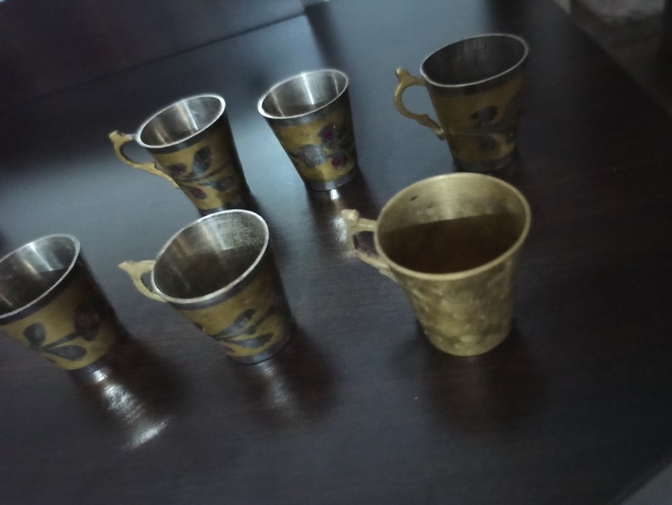 Küçük Altın Renkli İşlemeli Metal Fincanlar - Görsel 3