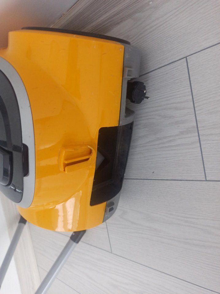 2200W Sarı Süpürge - Görsel 3