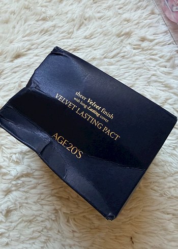 AGE20'S Velvet Lasting Pact Fondöten - Görsel 3