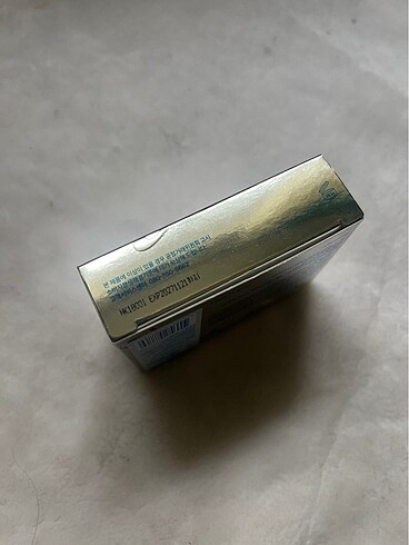 Beden Fwee Glitz Stonw Highlighter HL04 Queen Diamond