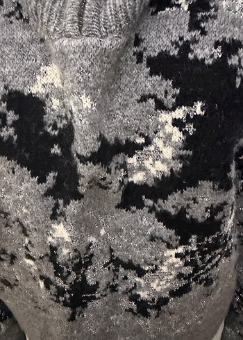 Yüksek Yakalı Gri Batik Desenli Kadın Kazak - Görsel 4