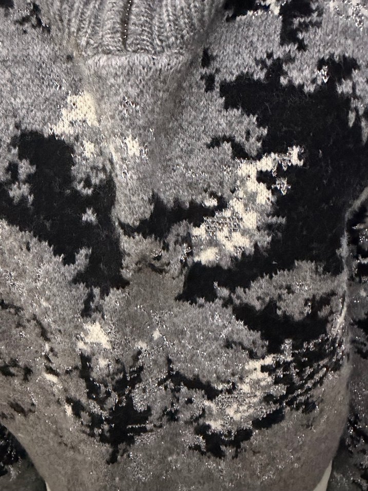 Yüksek Yakalı Gri Batik Desenli Kadın Kazak - Görsel 4